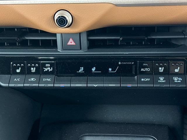 クラウンクロスオーバー ＲＳ　“Ａｄｖａｎｃｅｄ”　禁煙／サンルーフ／モデリスタ／全周囲／ＥＴＣ／デジタルミラー／アドバンスドパーク／ＡＣ１００Ｖ／電動リアゲート／ブラインドスポット／モデリスタアルミ／シートヒーター＆シートクーラー（33枚目）