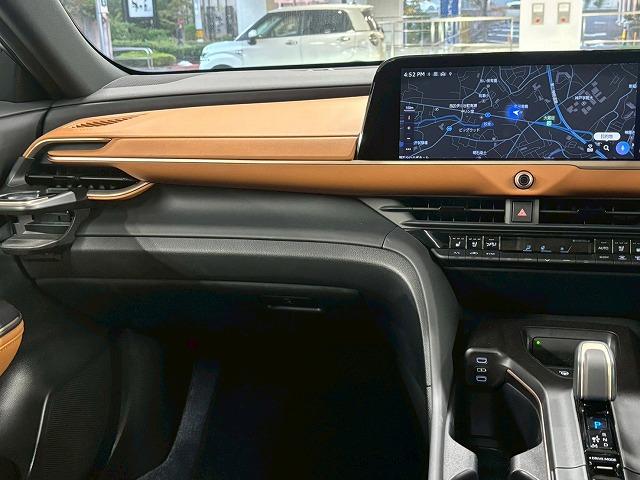 クラウンクロスオーバー ＲＳ　“Ａｄｖａｎｃｅｄ”　禁煙／サンルーフ／モデリスタ／全周囲／ＥＴＣ／デジタルミラー／アドバンスドパーク／ＡＣ１００Ｖ／電動リアゲート／ブラインドスポット／モデリスタアルミ／シートヒーター＆シートクーラー（53枚目）