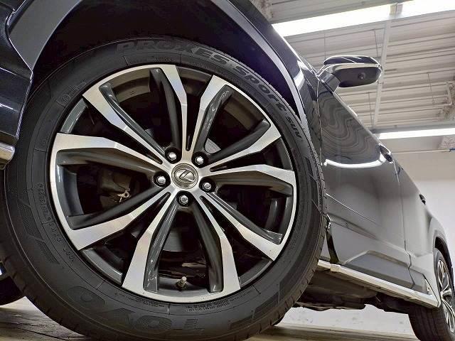 ＲＸ ＲＸ４５０ｈ　“ｖｅｒｓｉｏｎ　Ｌ”　禁煙車／全周囲／モデリスタ／サンルーフ／電動リアゲート／ヘッドアップディスプレイ／レーダークルーズ／ブラインドスポット／レーダークルーズ／ステアリングヒーター／後席シートヒーター（12枚目）