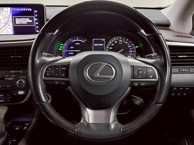 ＲＸ ＲＸ４５０ｈ　“ｖｅｒｓｉｏｎ　Ｌ”　禁煙車／全周囲／モデリスタ／サンルーフ／電動リアゲート／ヘッドアップディスプレイ／レーダークルーズ／ブラインドスポット／レーダークルーズ／ステアリングヒーター／後席シートヒーター（14枚目）