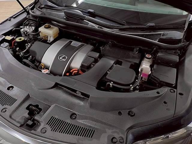 ＲＸ ＲＸ４５０ｈ　“ｖｅｒｓｉｏｎ　Ｌ”　禁煙車／全周囲／モデリスタ／サンルーフ／電動リアゲート／ヘッドアップディスプレイ／レーダークルーズ／ブラインドスポット／レーダークルーズ／ステアリングヒーター／後席シートヒーター（15枚目）