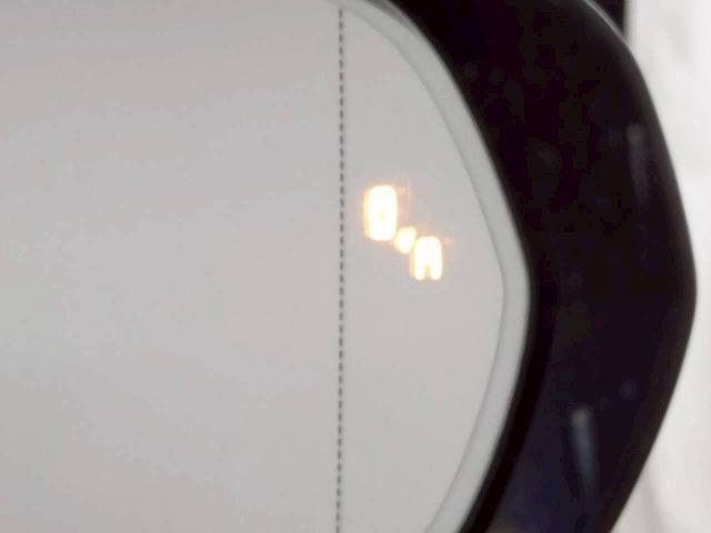 ＲＸ ＲＸ４５０ｈ　“ｖｅｒｓｉｏｎ　Ｌ”　禁煙車／全周囲／モデリスタ／サンルーフ／電動リアゲート／ヘッドアップディスプレイ／レーダークルーズ／ブラインドスポット／レーダークルーズ／ステアリングヒーター／後席シートヒーター（24枚目）