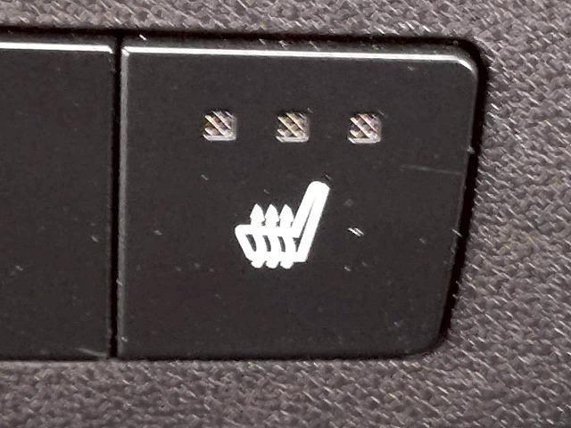 ＲＸ ＲＸ４５０ｈ　“ｖｅｒｓｉｏｎ　Ｌ”　禁煙車／全周囲／モデリスタ／サンルーフ／電動リアゲート／ヘッドアップディスプレイ／レーダークルーズ／ブラインドスポット／レーダークルーズ／ステアリングヒーター／後席シートヒーター（42枚目）