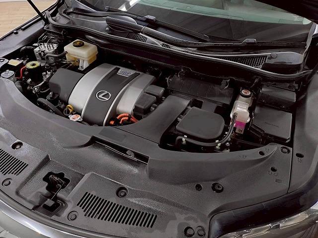 ＲＸ ＲＸ４５０ｈ　“ｖｅｒｓｉｏｎ　Ｌ”　禁煙車／全周囲／モデリスタ／サンルーフ／電動リアゲート／ヘッドアップディスプレイ／レーダークルーズ／ブラインドスポット／レーダークルーズ／ステアリングヒーター／後席シートヒーター（65枚目）