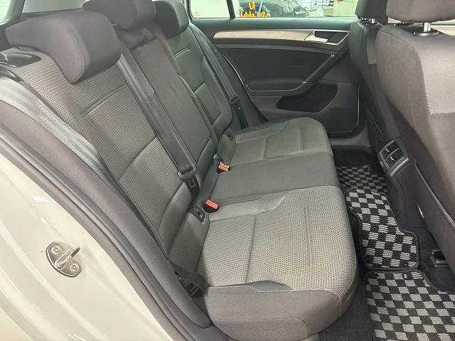 ゴルフヴァリアント ＴＳＩ　Ｃｏｍｆｏｒｔｌｉｎｅ　ＲＨＤ　禁煙車／レーダークルーズ／バックカメラ／メーカーナビ／ブレーキホールド／ステアリングスイッチ／パドルシフト／オートライト／ＣＤ・ＤＶＤ再生／オートエアコン／スマートキー（8枚目）