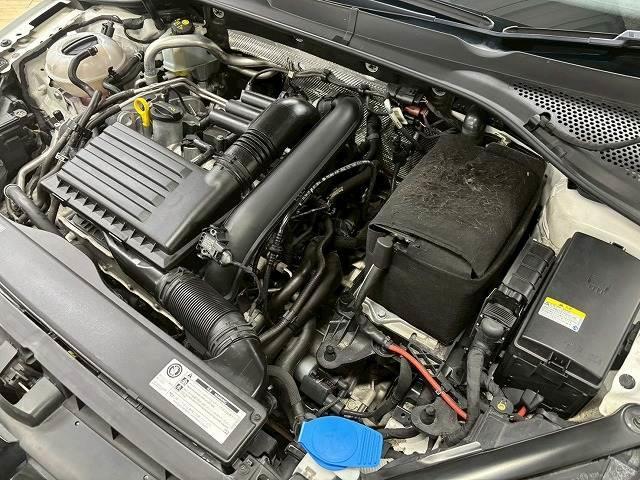 ゴルフヴァリアント ＴＳＩ　Ｃｏｍｆｏｒｔｌｉｎｅ　ＲＨＤ　禁煙車／レーダークルーズ／バックカメラ／メーカーナビ／ブレーキホールド／ステアリングスイッチ／パドルシフト／オートライト／ＣＤ・ＤＶＤ再生／オートエアコン／スマートキー（14枚目）