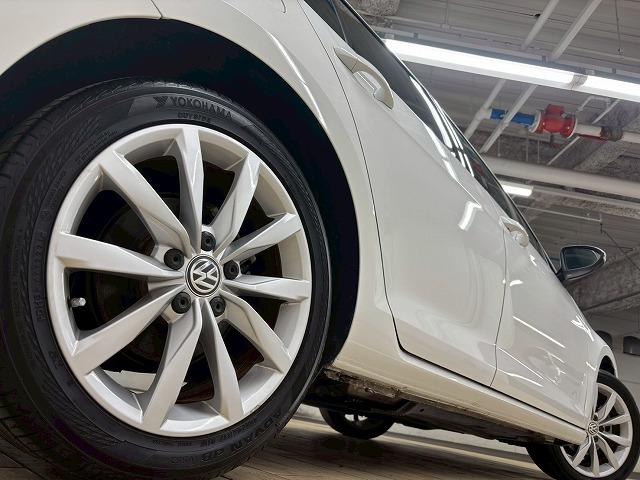 ゴルフヴァリアント ＴＳＩ　Ｃｏｍｆｏｒｔｌｉｎｅ　ＲＨＤ　禁煙車／レーダークルーズ／バックカメラ／メーカーナビ／ブレーキホールド／ステアリングスイッチ／パドルシフト／オートライト／ＣＤ・ＤＶＤ再生／オートエアコン／スマートキー（55枚目）