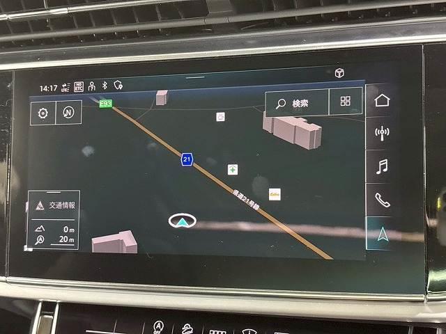 【メーカーオプションナビ】フルセグテレビやブルートゥース接続、など多彩な機能を併せ持っており、インパネ周りがすっきりしてますね！