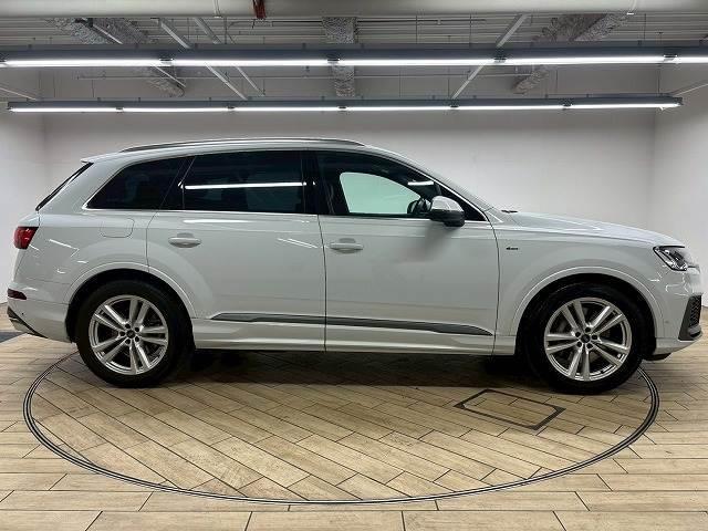 お車ご成約時の付帯率は驚きの９０％ＯＶＥＲ。ＧＯＯＤ　ＳＰＥＥＤ自慢のスーパーガラスコーティング。見違えるほどの輝きを放ち、納車後のメンテナンスも楽々。是非一度お試し下さい。