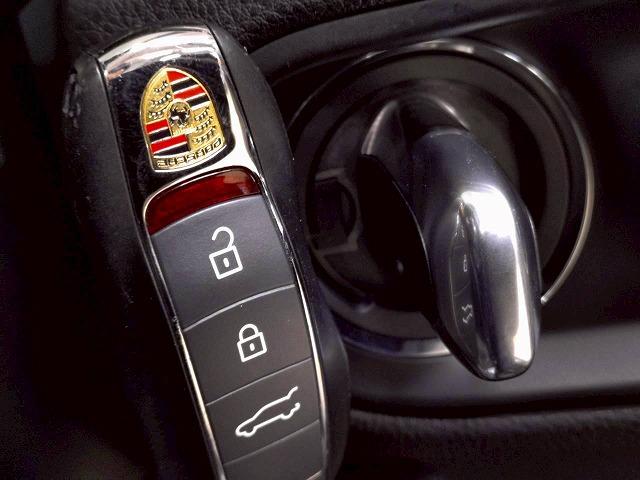 マカン GTS スポーツクロノパッケージ クレヨン/パノラマ/18WAYパワーシート/BOSE/スポーツクロノPKG/電動リアゲート/エアサス/全周囲/禁煙車/レーダークルーズ/シートヒーター/ドライビングモード(35枚目)