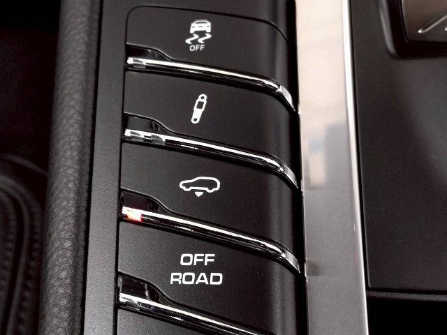 マカン GTS スポーツクロノパッケージ クレヨン/パノラマ/18WAYパワーシート/BOSE/スポーツクロノPKG/電動リアゲート/エアサス/全周囲/禁煙車/レーダークルーズ/シートヒーター/ドライビングモード(39枚目)