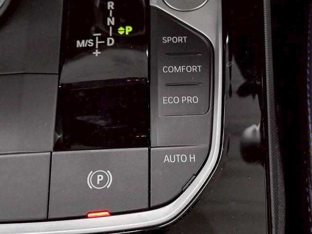 ２シリーズ ２１８ｄ　Ｍ　Ｓｐｏｒｔ　Ｅｄｉｔｉｏｎ　Ｊｏｙ＋　禁煙車／バックカメラ／レーダークルーズ／ＥＴＣ／バーチャルコックピット／パワーシート／インテリジェントセーフティ／クリアランスソナー／ブラインドスポット／ブレーキホールド／（30枚目）