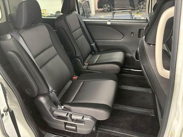 セレナ ｅ－ＰＯＷＥＲ　ハイウェイスターＶ　禁煙車／全周囲／プロパイ／Ｐアシスト／両側パワースライド／ブラインドスポット／ＥＴＣ／レーダークルーズ／純正大型ナビ／オートライト／ブレーキホールドステアリングスイッチ（8枚目）