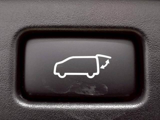 アルファードハイブリッド ＳＲ“Ｃ　パッケージ”　禁煙／全周囲／デジタルミラー／ＪＢＬ／ＥＴＣ／レーダークルーズ／メーカーナビ／電動リアゲート／シートヒーター＆シートクーラー／ステアリングヒーター／両側パワースライド／（6枚目）