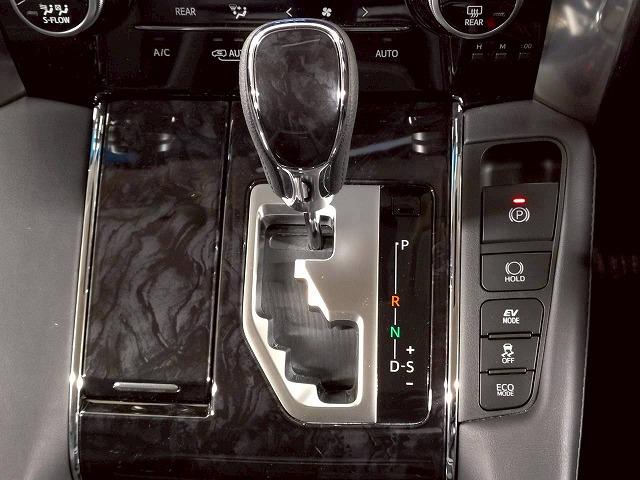 アルファードハイブリッド ＳＲ“Ｃ　パッケージ”　禁煙／全周囲／デジタルミラー／ＪＢＬ／ＥＴＣ／レーダークルーズ／メーカーナビ／電動リアゲート／シートヒーター＆シートクーラー／ステアリングヒーター／両側パワースライド／（31枚目）