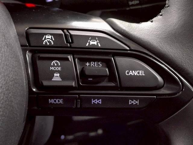 ヤリスクロス ＨＹＢＲＩＤ　Ｚ　ウルバーノ　禁煙車／全周囲／ブラインドスポット／ＥＴＣ／レーダークルーズ／シートヒーター／アップルカープレイ／ステアリングヒーター／ブレーキホールド／パワーシート／オートハイビーム（6枚目）