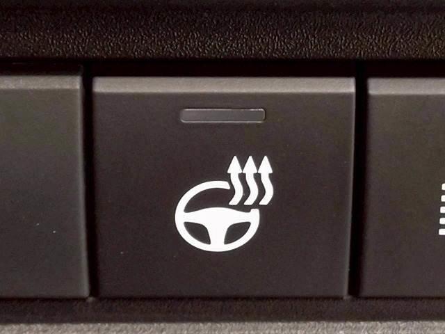 ヤリスクロス ＨＹＢＲＩＤ　Ｚ　ウルバーノ　禁煙車／全周囲／ブラインドスポット／ＥＴＣ／レーダークルーズ／シートヒーター／アップルカープレイ／ステアリングヒーター／ブレーキホールド／パワーシート／オートハイビーム（8枚目）