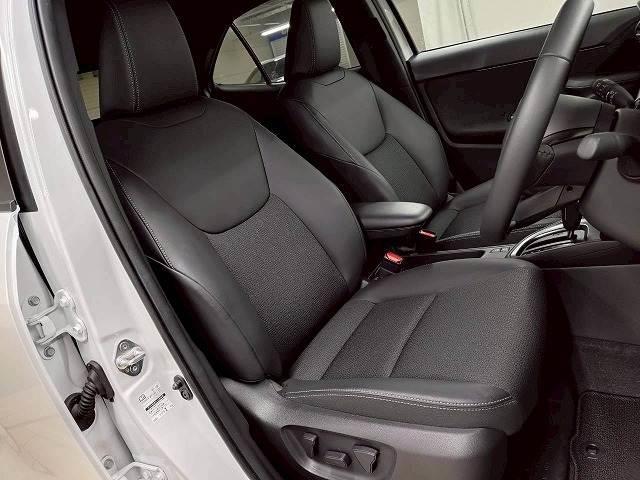 ヤリスクロス ＨＹＢＲＩＤ　Ｚ　ウルバーノ　禁煙車／全周囲／ブラインドスポット／ＥＴＣ／レーダークルーズ／シートヒーター／アップルカープレイ／ステアリングヒーター／ブレーキホールド／パワーシート／オートハイビーム（9枚目）