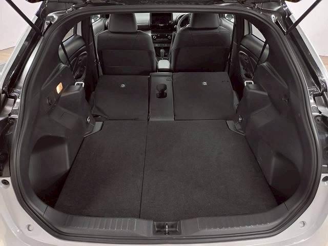 ヤリスクロス ＨＹＢＲＩＤ　Ｚ　ウルバーノ　禁煙車／全周囲／ブラインドスポット／ＥＴＣ／レーダークルーズ／シートヒーター／アップルカープレイ／ステアリングヒーター／ブレーキホールド／パワーシート／オートハイビーム（20枚目）