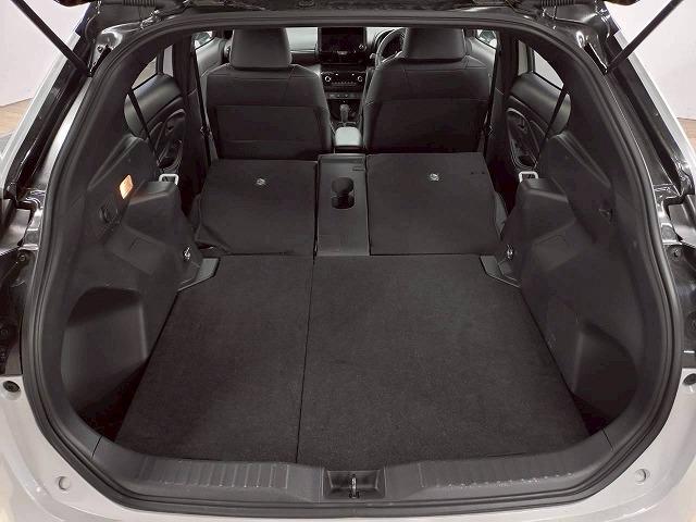 ヤリスクロス ＨＹＢＲＩＤ　Ｚ　ウルバーノ　禁煙車／全周囲／ブラインドスポット／ＥＴＣ／レーダークルーズ／シートヒーター／アップルカープレイ／ステアリングヒーター／ブレーキホールド／パワーシート／オートハイビーム（56枚目）