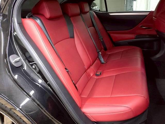 ＥＳ ＥＳ３００ｈ　“Ｆ　ＳＰＯＲＴ”　禁煙／サンルーフ／レーダークルーズ／ＡＣ１００Ｖ／電動リアゲート／ブラインドスポット／ＥＴＣ／シートヒーター＆シートクーラー／ステアリイングスイッチ／ＣＤ・ＤＶＤ再生／パドルシフト（10枚目）