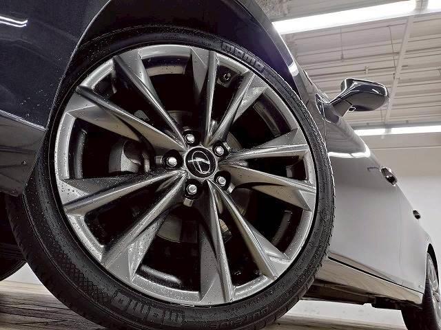 ＥＳ ＥＳ３００ｈ　“Ｆ　ＳＰＯＲＴ”　禁煙／サンルーフ／レーダークルーズ／ＡＣ１００Ｖ／電動リアゲート／ブラインドスポット／ＥＴＣ／シートヒーター＆シートクーラー／ステアリイングスイッチ／ＣＤ・ＤＶＤ再生／パドルシフト（12枚目）