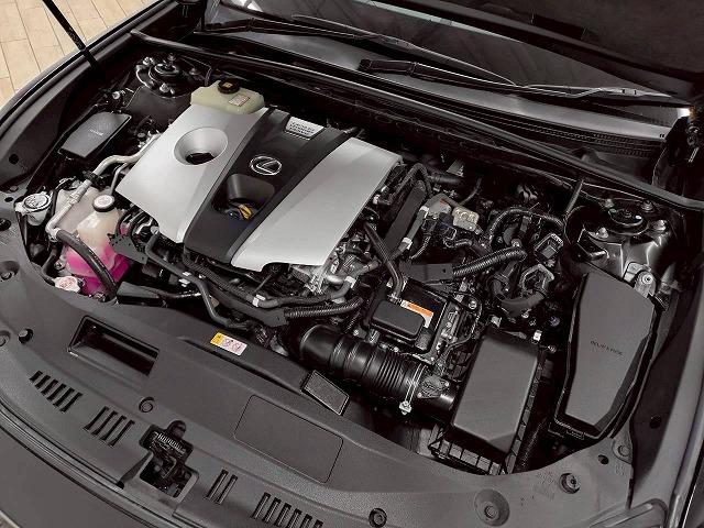 ＥＳ ＥＳ３００ｈ　“Ｆ　ＳＰＯＲＴ”　禁煙／サンルーフ／レーダークルーズ／ＡＣ１００Ｖ／電動リアゲート／ブラインドスポット／ＥＴＣ／シートヒーター＆シートクーラー／ステアリイングスイッチ／ＣＤ・ＤＶＤ再生／パドルシフト（71枚目）