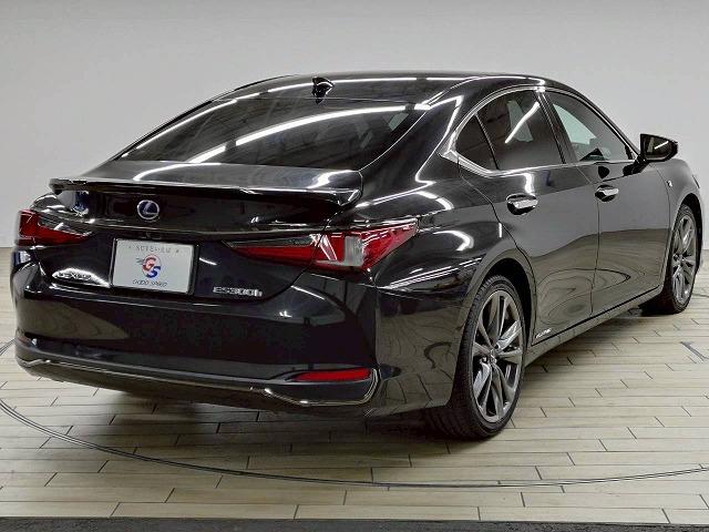 ＥＳ ＥＳ３００ｈ　“Ｆ　ＳＰＯＲＴ”　禁煙／サンルーフ／レーダークルーズ／ＡＣ１００Ｖ／電動リアゲート／ブラインドスポット／ＥＴＣ／シートヒーター＆シートクーラー／ステアリイングスイッチ／ＣＤ・ＤＶＤ再生／パドルシフト（75枚目）
