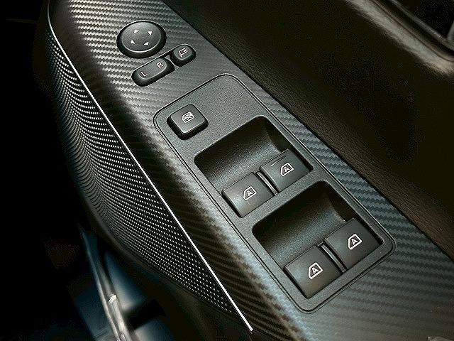 お問い合わせは０７８−９３９−４０９２まで。専門店だからこその知識・経験豊富な，熟練したスタッフ達が、お客様に最適な一台をご案内致します。