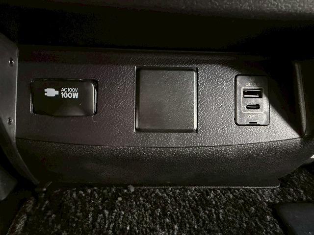 ヴェルファイア Ｚ“Ａ　エディション”　禁煙／両側パワースライド／モデリスタ／レーダークルーズ／オットマン／バックカメラ／メーカーナビ／ＥＴＣ／サンルーフ／Ｗエアコン／ＡＣ１００Ｖ／ブレーキホールド／オートハイビーム（24枚目）