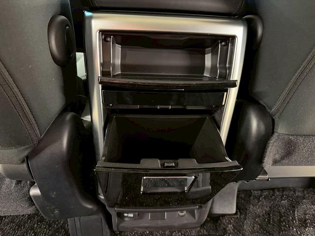 ヴェルファイア Ｚ“Ａ　エディション”　禁煙／両側パワースライド／モデリスタ／レーダークルーズ／オットマン／バックカメラ／メーカーナビ／ＥＴＣ／サンルーフ／Ｗエアコン／ＡＣ１００Ｖ／ブレーキホールド／オートハイビーム（35枚目）