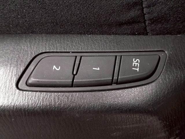 ＣＸ－８ ＸＤプロアクティブ　禁煙車／全周囲／レーダークルーズ／ＥＴＣ／シートヒーター／Ｗエアコン／ヘッドアップディスプレイ／ステアリングヒーター／レーンキープアシスト／衝突軽減／パドルシフト／シートメモリー（13枚目）