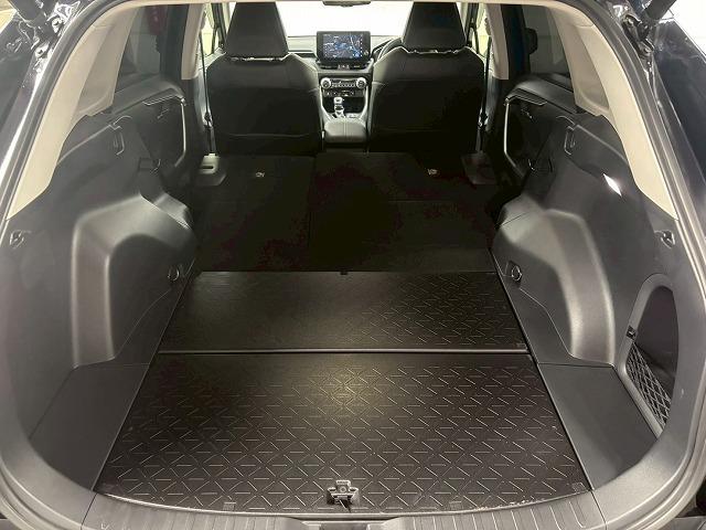 ＲＡＶ４ ＨＹＢＲＩＤ　Ｇ　禁煙／１０．５インチ／電動リアゲート／全周囲／レーダークルーズ／ブラインドスポット／パワーシート／アップルカープレイ／シートヒーター＆シートクーラー／オートハイビーム／ステアリングヒーター（28枚目）