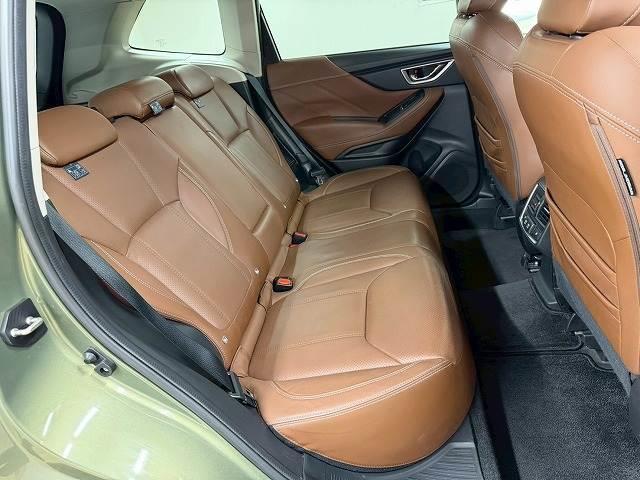 フォレスター ハイブリッド　Ａｄｖａｎｃｅ　禁煙車／電動リアゲート／ブラウンレザー／レーダークルーズ／ブラインドスポット／シートヒーター／ステアリングヒーター／後席シートヒーター／シートメモリー／ベックカメラ（9枚目）