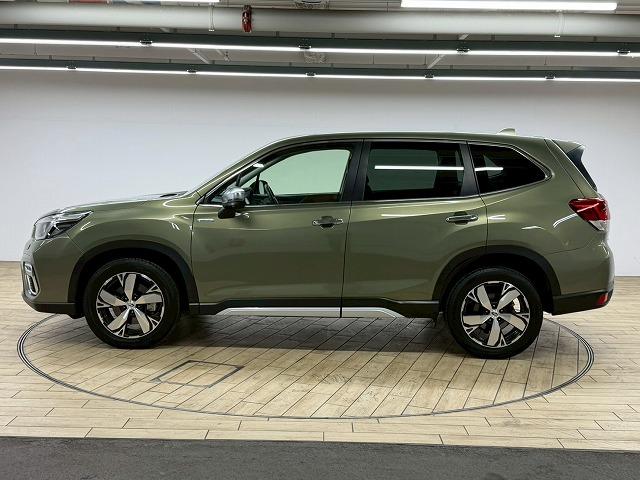 フォレスター ハイブリッド　Ａｄｖａｎｃｅ　禁煙車／電動リアゲート／ブラウンレザー／レーダークルーズ／ブラインドスポット／シートヒーター／ステアリングヒーター／後席シートヒーター／シートメモリー／ベックカメラ（66枚目）