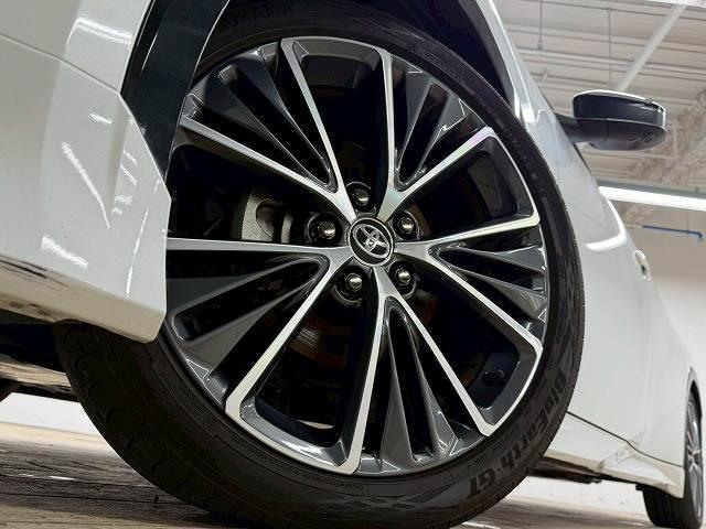 プリウス Ｚ　禁煙／全周囲／モデリスタ／デジタルミラー／ワイヤレス充電／電動リアゲート／レーダークルーズ／シートヒーター＆シートクーラー／ＡＣ１００Ｖ／トヨタチームメイト／アップルカープレイ（12枚目）