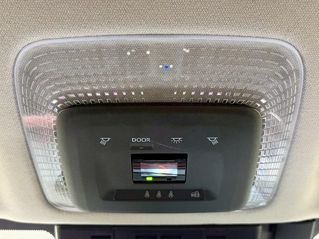 プリウス Ｚ　禁煙／全周囲／モデリスタ／デジタルミラー／ワイヤレス充電／電動リアゲート／レーダークルーズ／シートヒーター＆シートクーラー／ＡＣ１００Ｖ／トヨタチームメイト／アップルカープレイ（32枚目）