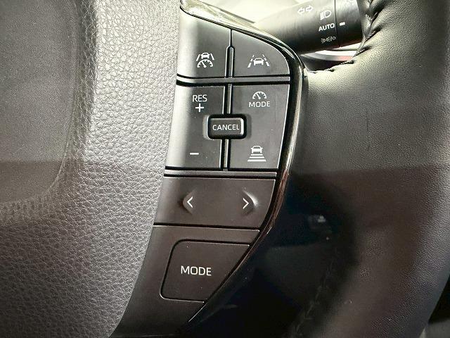 プリウス Ｚ　禁煙／全周囲／モデリスタ／デジタルミラー／ワイヤレス充電／電動リアゲート／レーダークルーズ／シートヒーター＆シートクーラー／ＡＣ１００Ｖ／トヨタチームメイト／アップルカープレイ（33枚目）