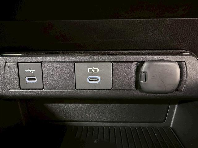 プリウス Ｚ　禁煙／全周囲／モデリスタ／デジタルミラー／ワイヤレス充電／電動リアゲート／レーダークルーズ／シートヒーター＆シートクーラー／ＡＣ１００Ｖ／トヨタチームメイト／アップルカープレイ（36枚目）