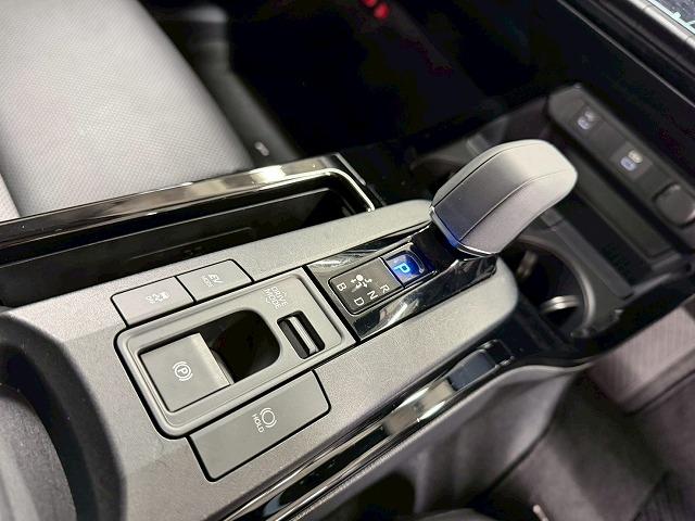 プリウス Ｚ　禁煙／全周囲／モデリスタ／デジタルミラー／ワイヤレス充電／電動リアゲート／レーダークルーズ／シートヒーター＆シートクーラー／ＡＣ１００Ｖ／トヨタチームメイト／アップルカープレイ（37枚目）