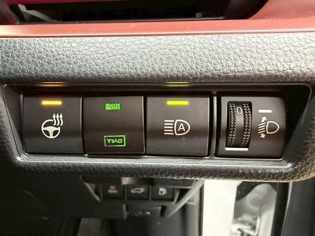 プリウス Ｚ　禁煙／全周囲／モデリスタ／デジタルミラー／ワイヤレス充電／電動リアゲート／レーダークルーズ／シートヒーター＆シートクーラー／ＡＣ１００Ｖ／トヨタチームメイト／アップルカープレイ（40枚目）