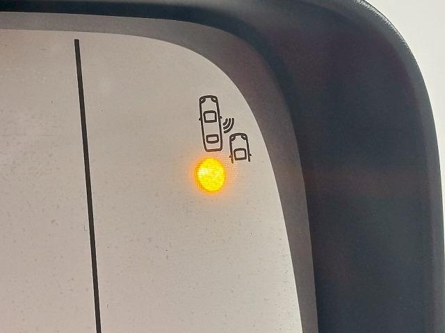 ジープ・レネゲード リミテッド　１オナ／バックカメラ／ブラインドスポット／ＥＴＣ／レーダークルーズ／シートヒーター／Ｐシート／ステアリングヒーター／フルセグ／アイドリングストップ／ディーラー車／レーンキープ（28枚目）