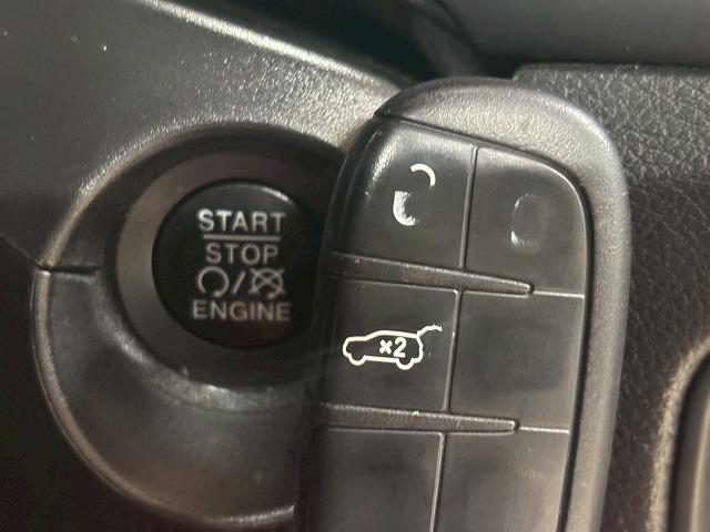 ジープ・レネゲード リミテッド　１オナ／バックカメラ／ブラインドスポット／ＥＴＣ／レーダークルーズ／シートヒーター／Ｐシート／ステアリングヒーター／フルセグ／アイドリングストップ／ディーラー車／レーンキープ（34枚目）