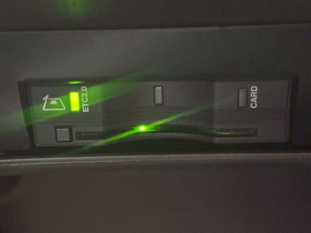 ジープ・レネゲード リミテッド　１オナ／バックカメラ／ブラインドスポット／ＥＴＣ／レーダークルーズ／シートヒーター／Ｐシート／ステアリングヒーター／フルセグ／アイドリングストップ／ディーラー車／レーンキープ（37枚目）