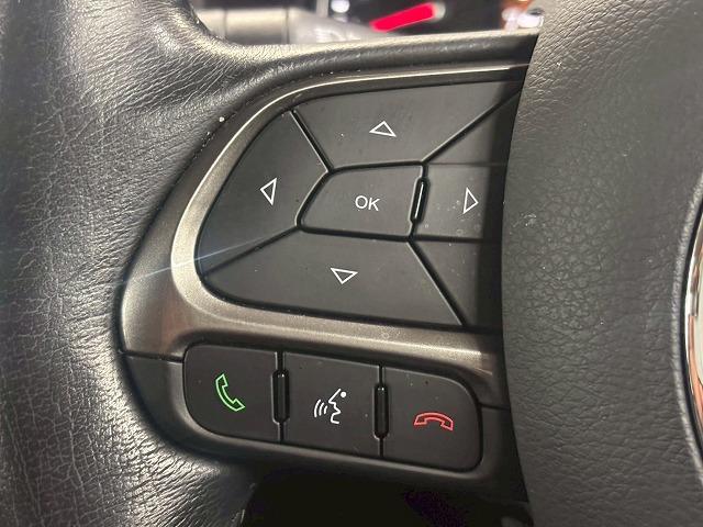 ジープ・レネゲード リミテッド　１オナ／バックカメラ／ブラインドスポット／ＥＴＣ／レーダークルーズ／シートヒーター／Ｐシート／ステアリングヒーター／フルセグ／アイドリングストップ／ディーラー車／レーンキープ（44枚目）