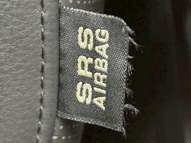 ジープ・レネゲード リミテッド　１オナ／バックカメラ／ブラインドスポット／ＥＴＣ／レーダークルーズ／シートヒーター／Ｐシート／ステアリングヒーター／フルセグ／アイドリングストップ／ディーラー車／レーンキープ（49枚目）