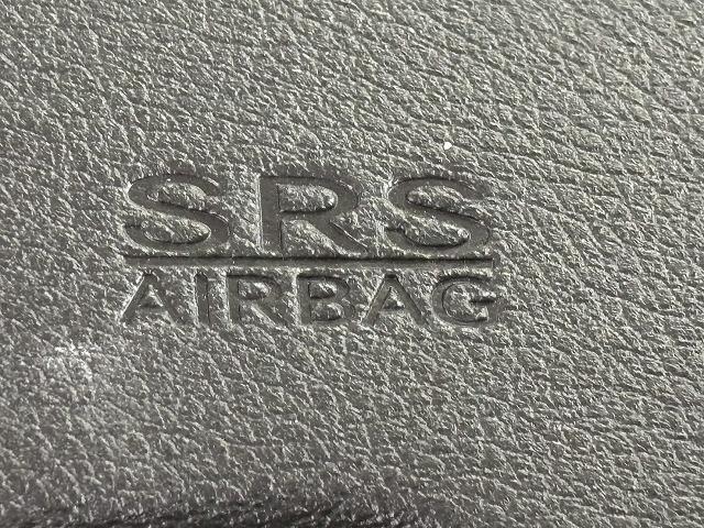 ジープ・レネゲード リミテッド　１オナ／バックカメラ／ブラインドスポット／ＥＴＣ／レーダークルーズ／シートヒーター／Ｐシート／ステアリングヒーター／フルセグ／アイドリングストップ／ディーラー車／レーンキープ（51枚目）