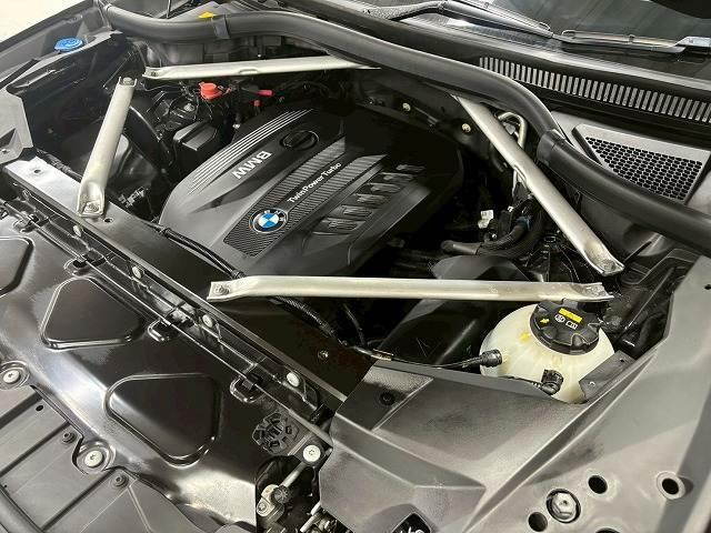 Ｘ５ ｘＤｒｉｖｅ３５ｄ　Ｍ　Ｓｐｏｒｔ　パノラマ／全周囲／電動リアゲート／ＥＴＣ／ブラインドスポット／ヘッドアップディスプレイ／シートヒーター＆シートクーラー／茶革／バーチャルコックピット／レーダークルーズ（15枚目）