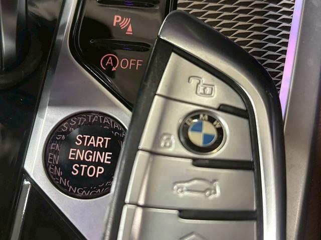 Ｘ５ ｘＤｒｉｖｅ３５ｄ　Ｍ　Ｓｐｏｒｔ　パノラマ／全周囲／電動リアゲート／ＥＴＣ／ブラインドスポット／ヘッドアップディスプレイ／シートヒーター＆シートクーラー／茶革／バーチャルコックピット／レーダークルーズ（16枚目）