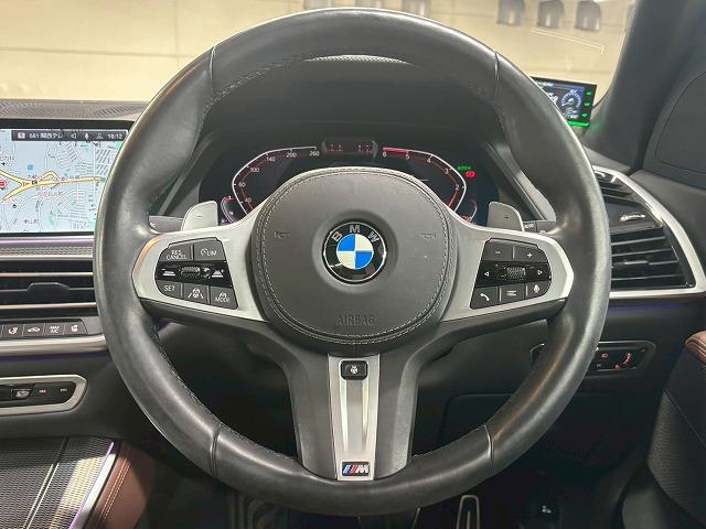 Ｘ５ ｘＤｒｉｖｅ３５ｄ　Ｍ　Ｓｐｏｒｔ　パノラマ／全周囲／電動リアゲート／ＥＴＣ／ブラインドスポット／ヘッドアップディスプレイ／シートヒーター＆シートクーラー／茶革／バーチャルコックピット／レーダークルーズ（51枚目）